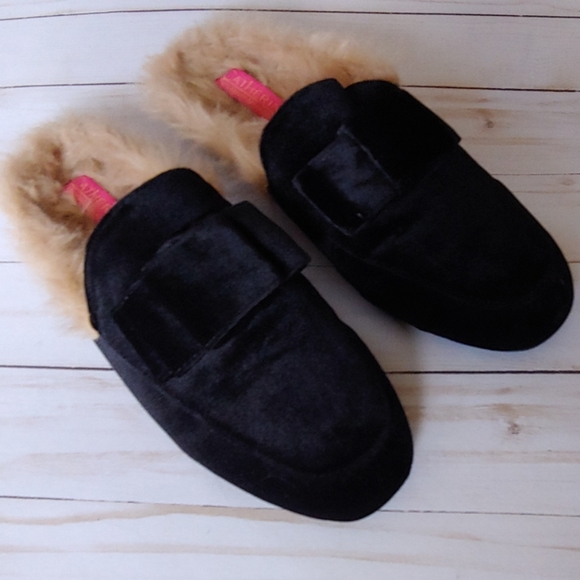 Catherine Malandrino Shoes - SOLDCatherine Malandrino Furrow Black Velvet Mules